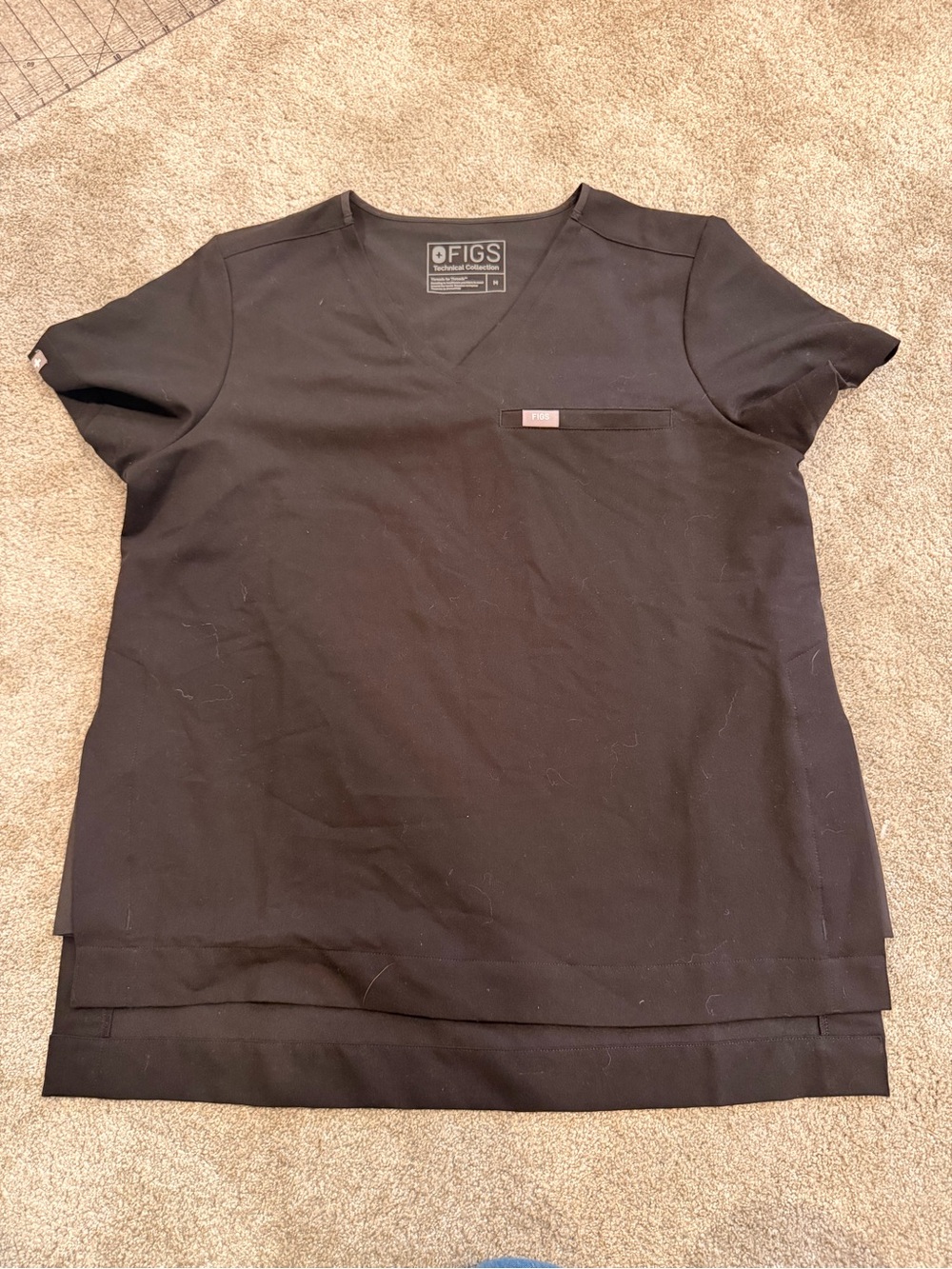 FIGS Technical Collection Black Scrub Top Size Medium